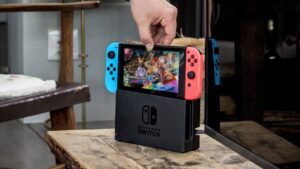 Secondo i dati raccolti da Nintendo il tempo speso dagli utenti di Switch fra docked e portatile è “circa lo stesso”