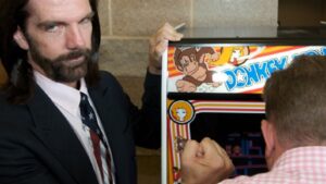Billy Mitchell, giocatore dietro numerosi record a Donkey Kong, accusato di aver barato
