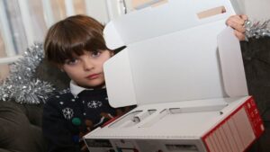 Un bambino perde il suo Nintendo Switch ma un gruppo di fan Nintendo gli salva il Natale