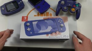 Ecco un video unboxing del nuovo Nintendo Switch Lite Blue
