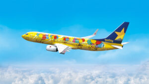 Ad Okinawa parte il progetto “Flying Pikachu”: aerei e autobus dedicati alla mascotte