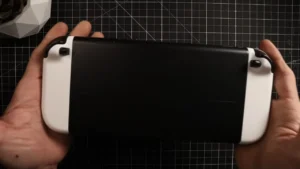 Nintendo Switch 2, un creator mostra la versione prototipo da cui vengono prodotti gli accessori